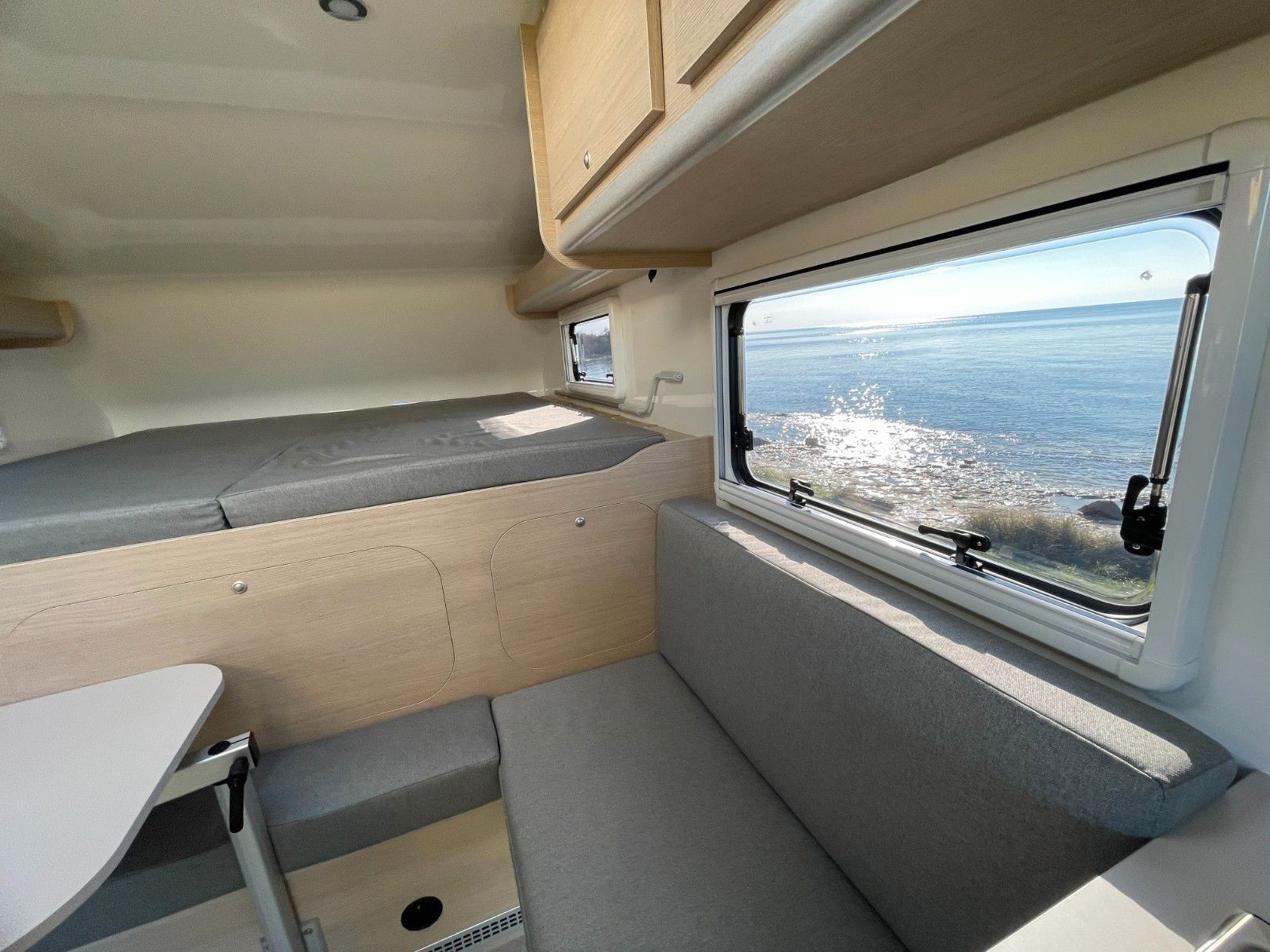 Fahrzeugabbildung Andere OVERLANDER 240
