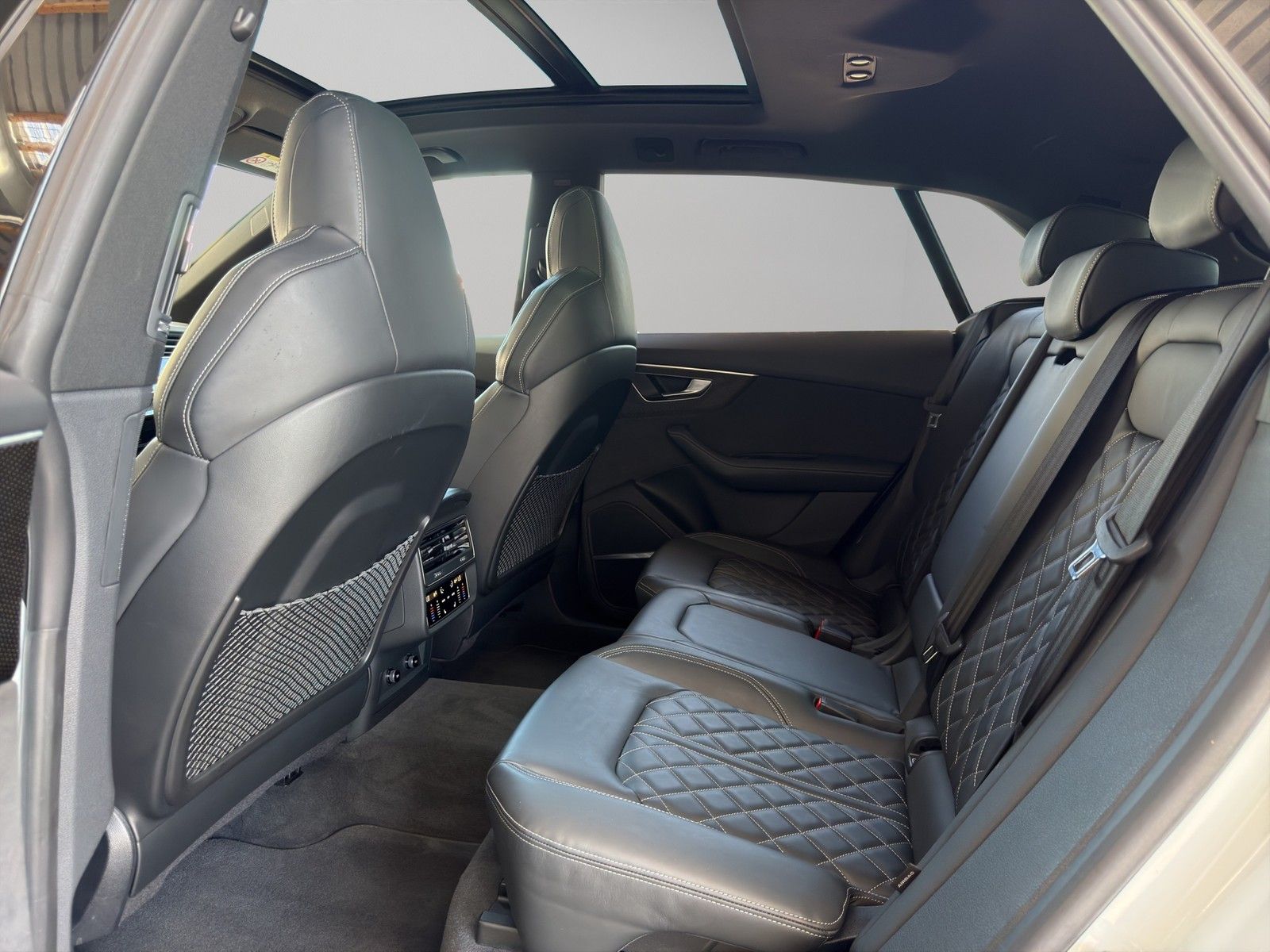 Audi Q8 50 TDI quattro competition plus B&O Standh. foto 13