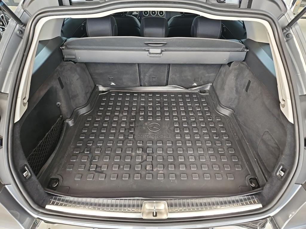 Fahrzeugabbildung Mercedes-Benz C 300 T Luxury ACC HUD LED SHZ Ambie. Navi RDK