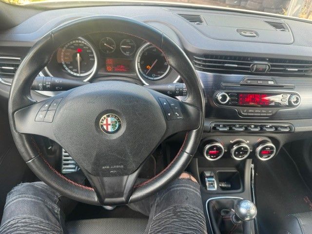 Fahrzeugabbildung Alfa Romeo Giulietta Turismo Sportiva LEDER