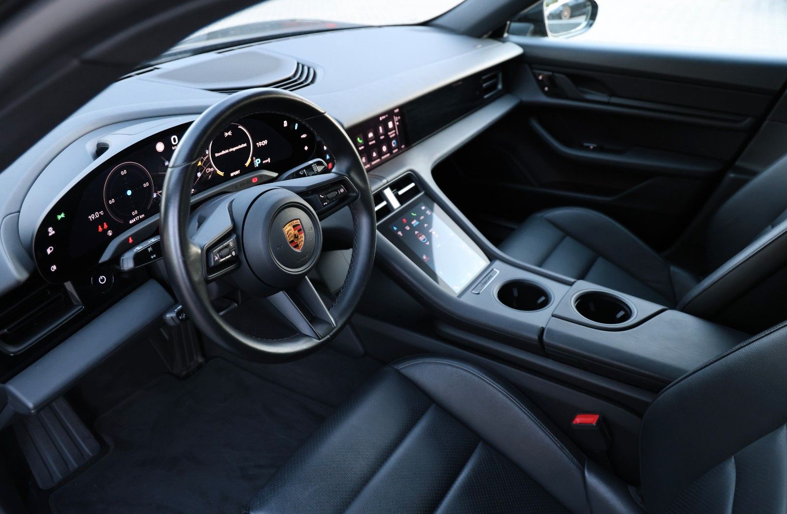 Porsche Taycan 4S Luftfederung Porsche-Service DAB 21'' foto 11