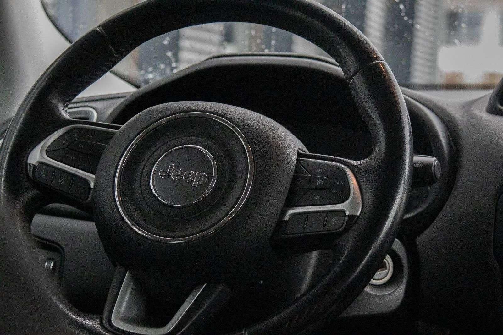 Fahrzeugabbildung Jeep Renegade Longitude 2.0l MultiJet 4WD 6MT*1.Hd