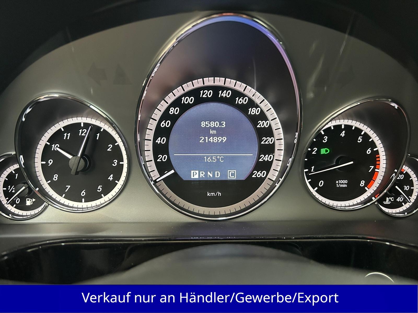 Mercedes-Benz E200 2010 — photo 10