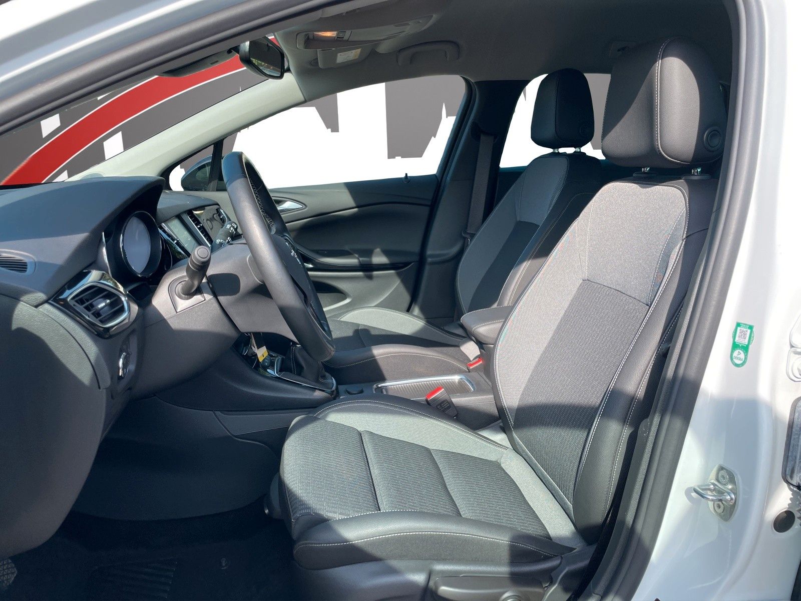 Fahrzeugabbildung Opel Astra Kombi 1.2 Elegance /LED/NAV/SHZ/AWR