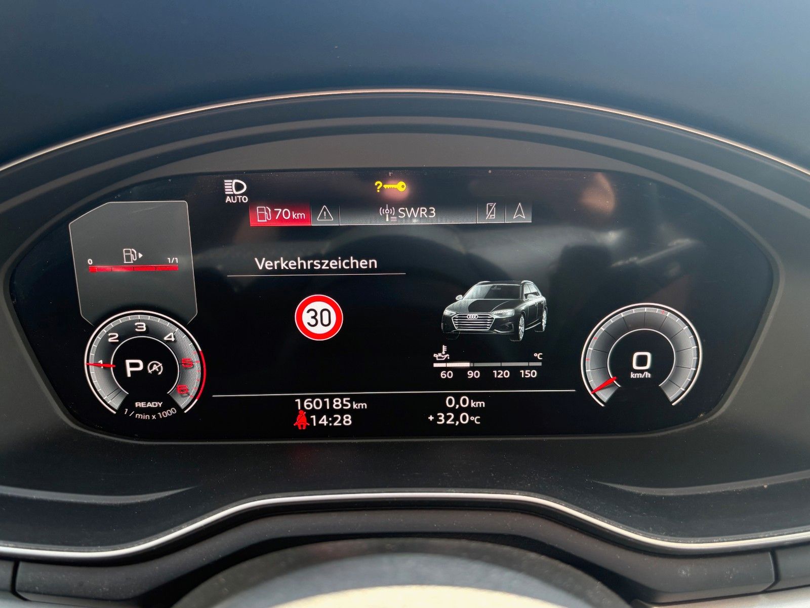 Fahrzeugabbildung Audi A4 Avant 35 TDI advanced Aut Navi LED AHK Kamera