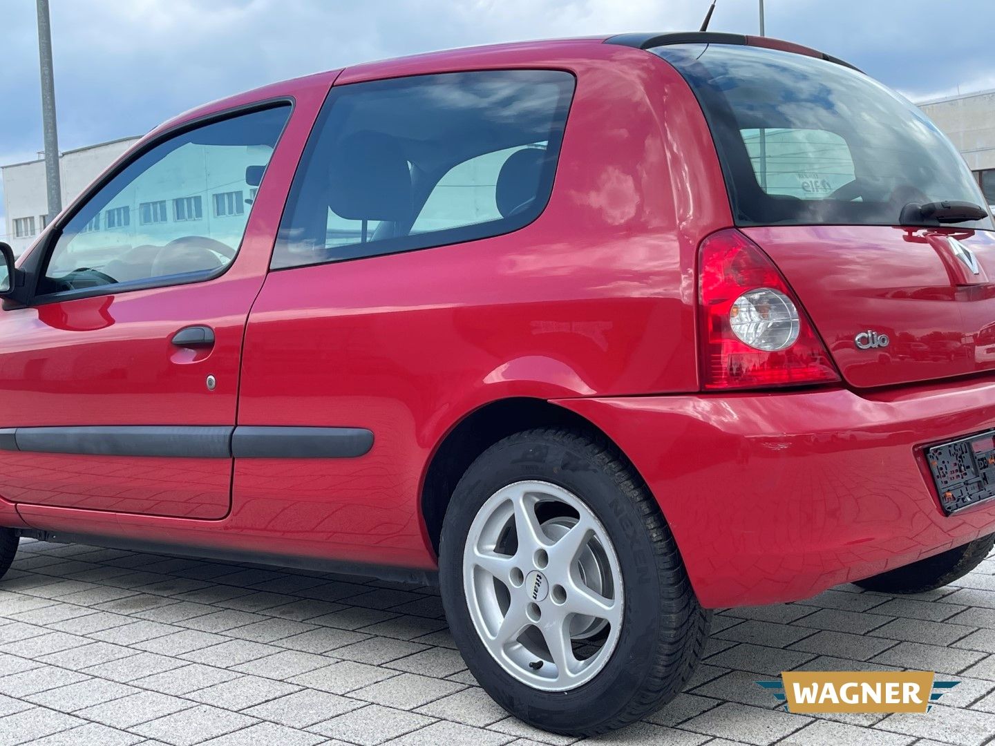 Fahrzeugabbildung Renault Clio II Campus Je t aime 1.2 HU/AU NEU