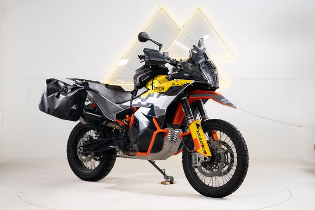 KTM 890 Adventure R mit Touratech-Ausstattung