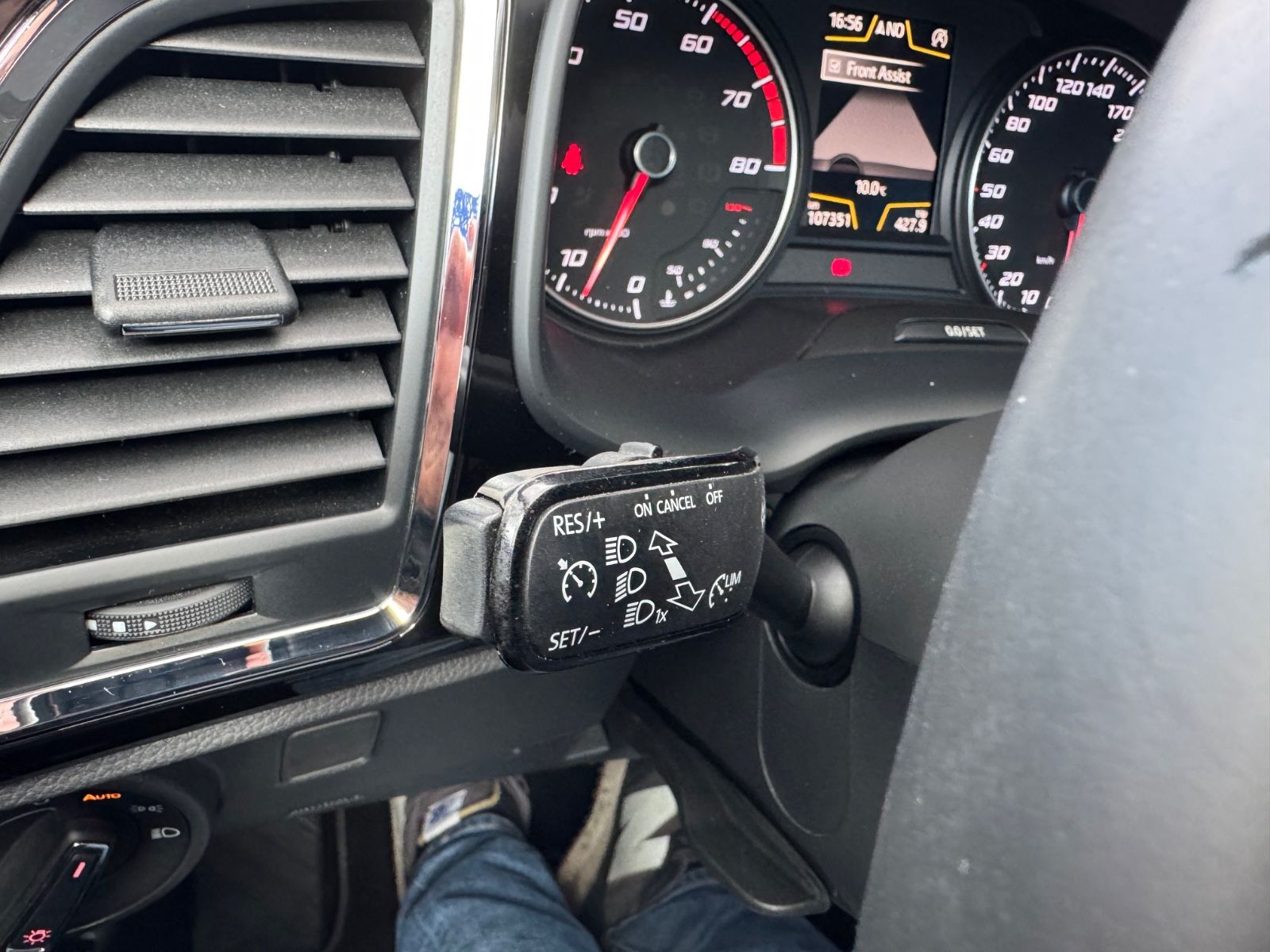 Fahrzeugabbildung SEAT Ateca Xcellence LED+Navi+AHK+Bluetooth