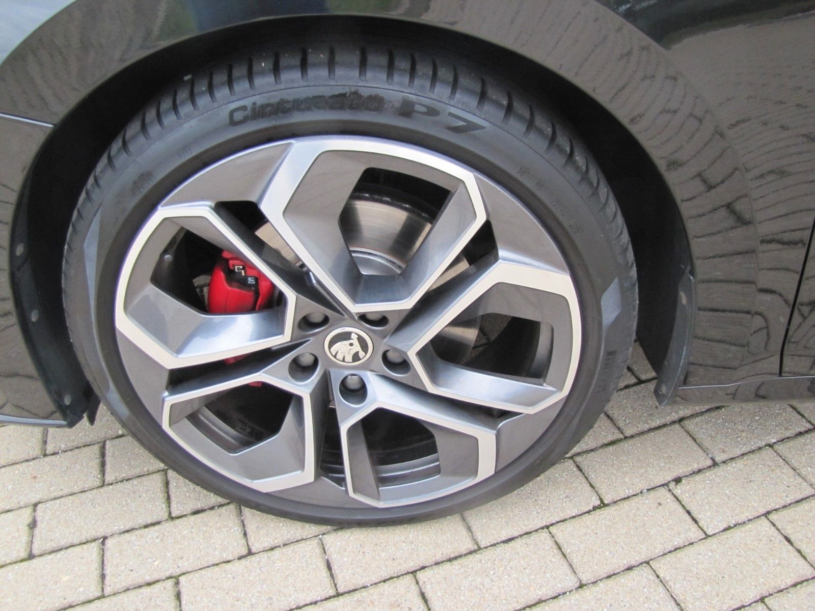 Fahrzeugabbildung SKODA Octavia Combi RS 2.0l TDI 200PS DSG