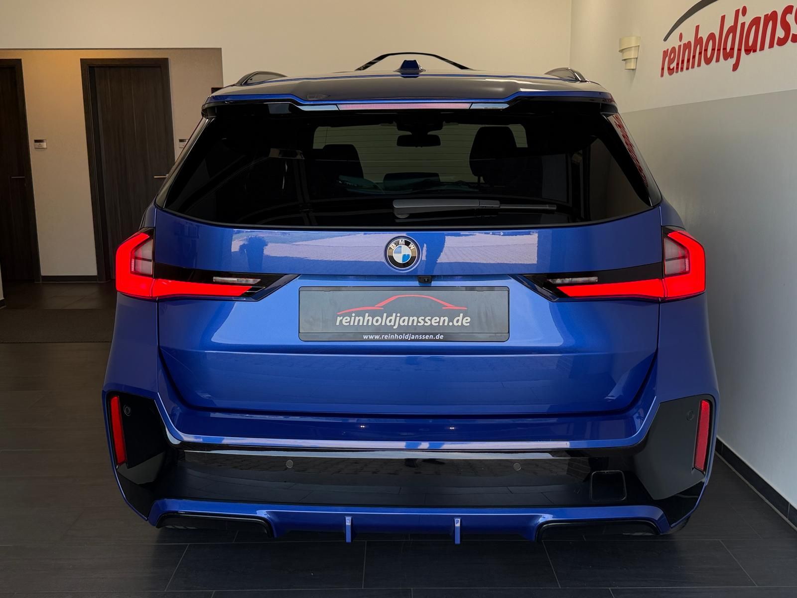 BMW X1 23 d xDrive M Sport AHK AdLED ACC HIFI Shadow foto 6