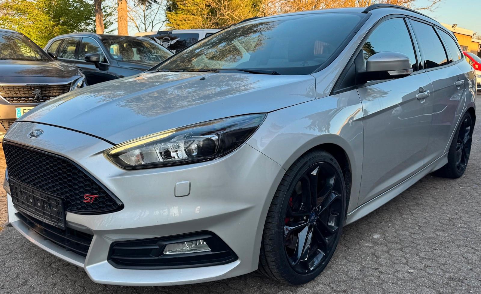 Ford Focus ST Turnier Recaro