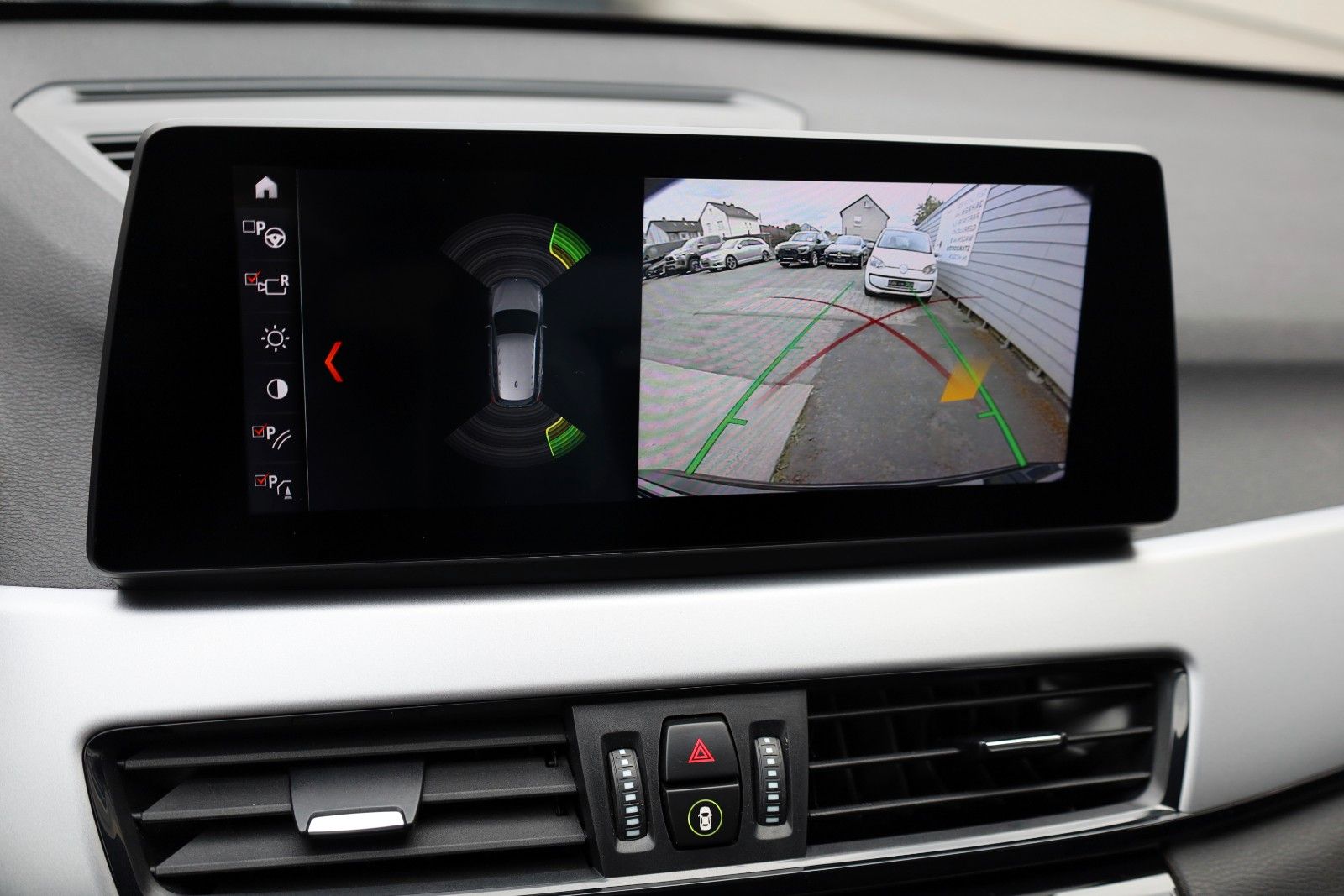 Fahrzeugabbildung BMW X1 xDrive 25e Advantage,Leder,Navi,HUD,Kamera,SH