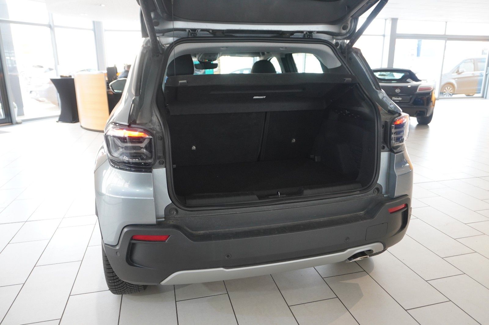 Fahrzeugabbildung Jeep Avenger 1.2 ALTITUDE MY25 NAVI/LED/KAMERA/SH/JBL