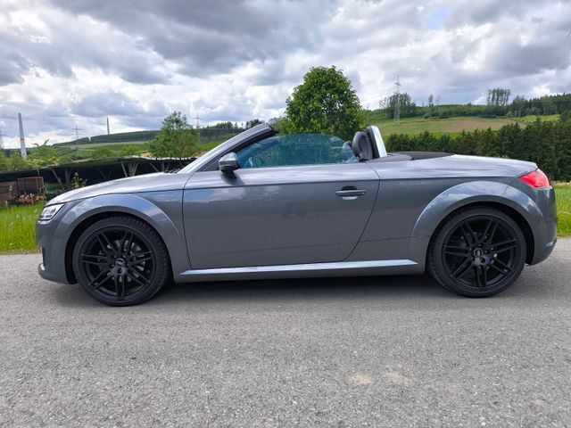 AUDI TT Roadster 2.0 TDI ultra Cabrio 230PS 19"  TOP