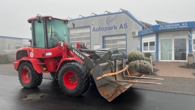 Volvo L35G Radlader 7200 Kg Schaufel Gabel