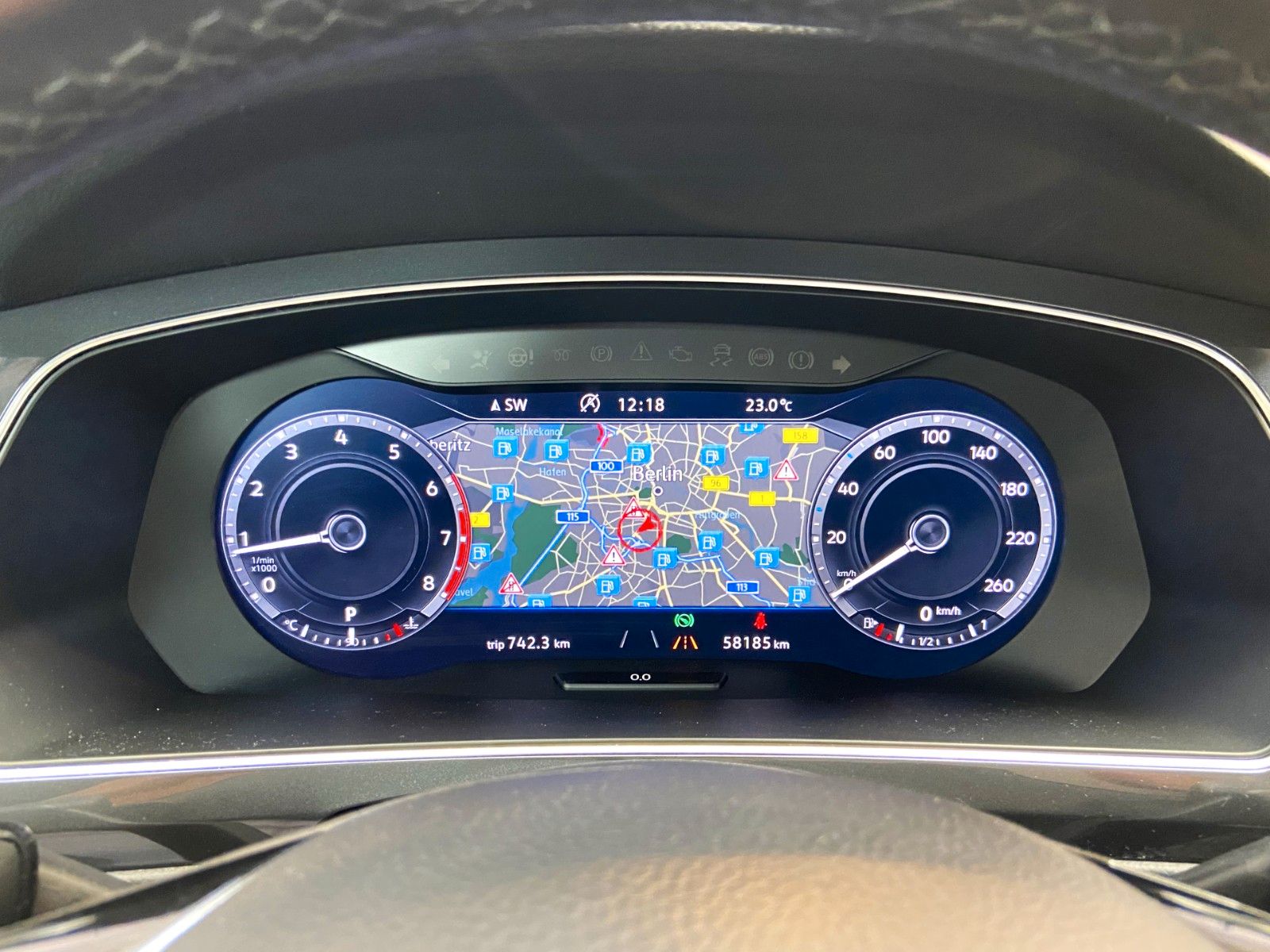 Volkswagen Tiguan Highline BMT 4 4Motion Automatik LED Navi foto 14