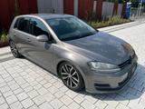 Volkswagen Golf VII 4Motion*Tüv neu*LED*Volles Scheckheft* - Volkswagen Golf mit Diesel-Antrieb: Limousine, Schaltgetriebe