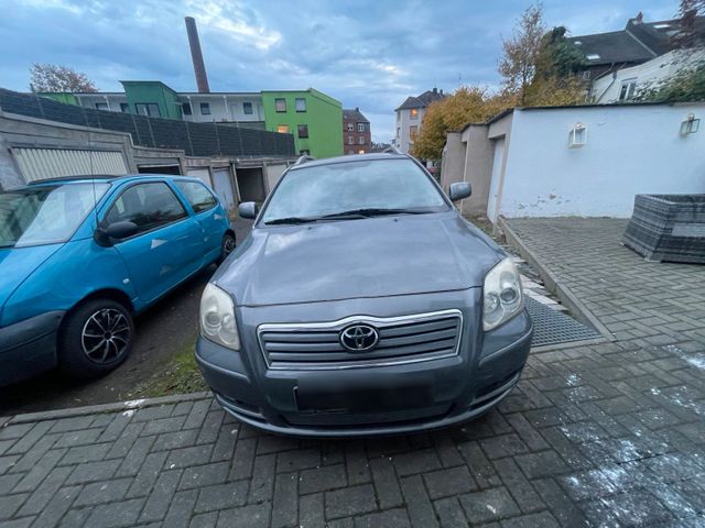 Toyota avensis 2.0 Benzin 2003