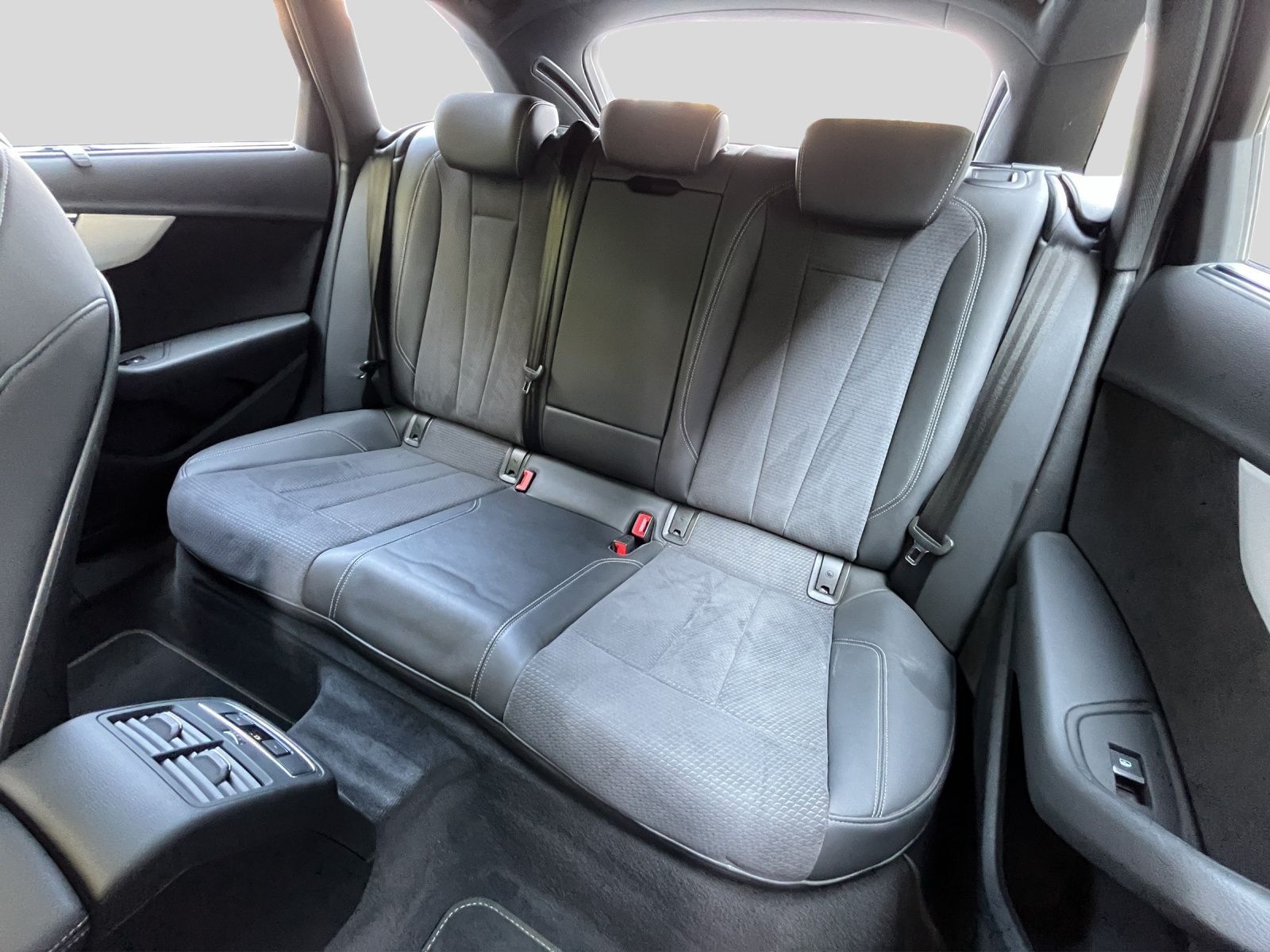 Audi A4 - Bild 15