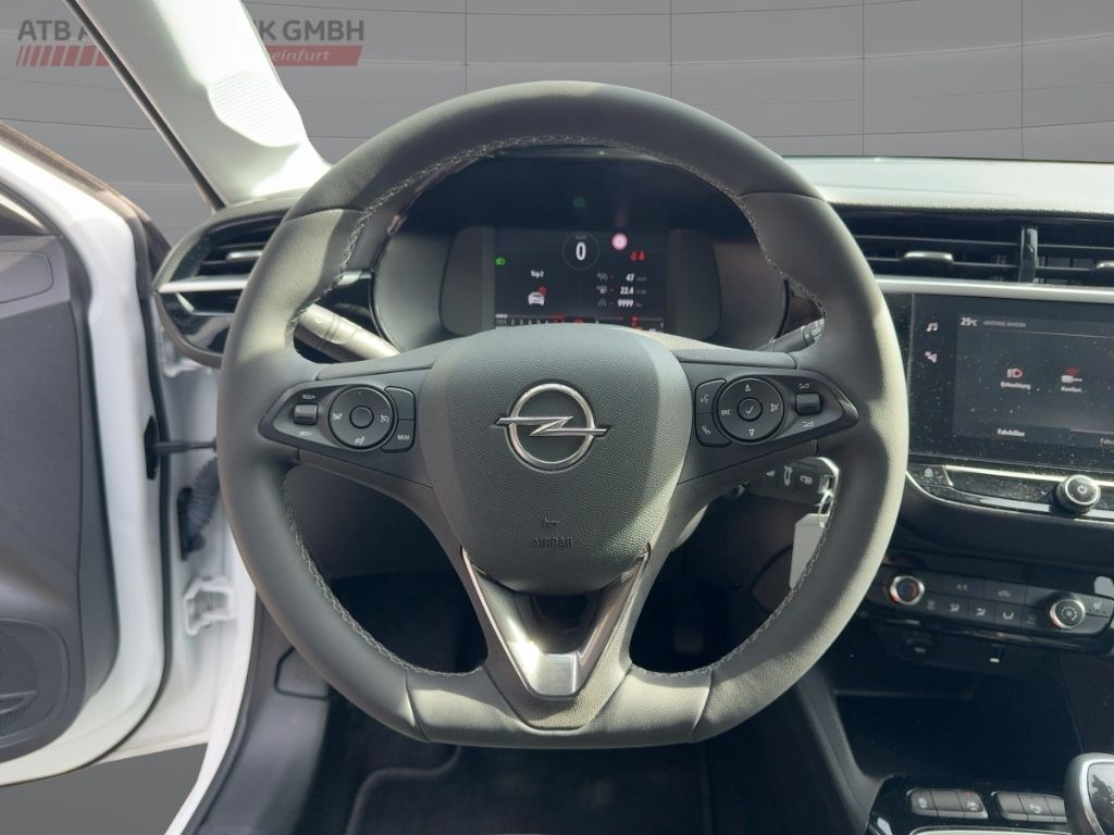 Fahrzeugabbildung Opel Corsa ALLWETTER  RÜCKFAHRK.  SITZHEIZUNG