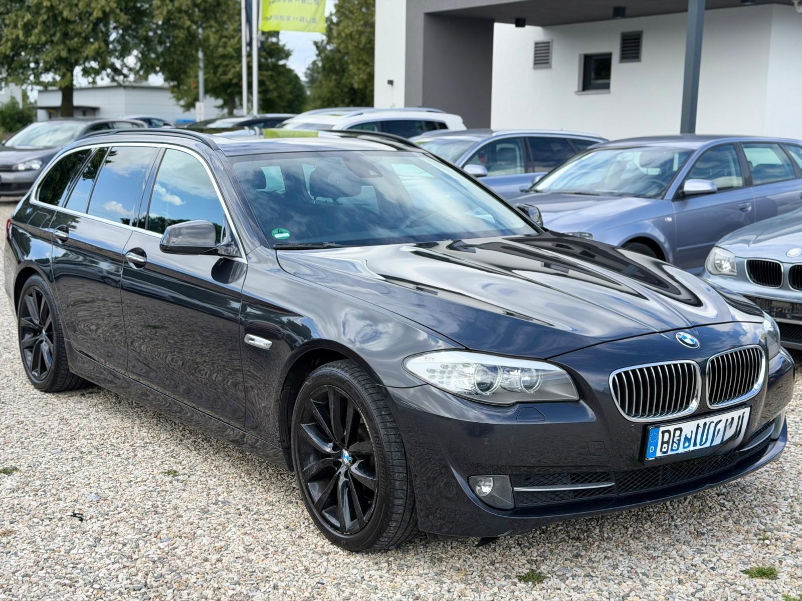 BMW 520d Touring* Head Up*Kamera* Panorama*Leder*Tüv