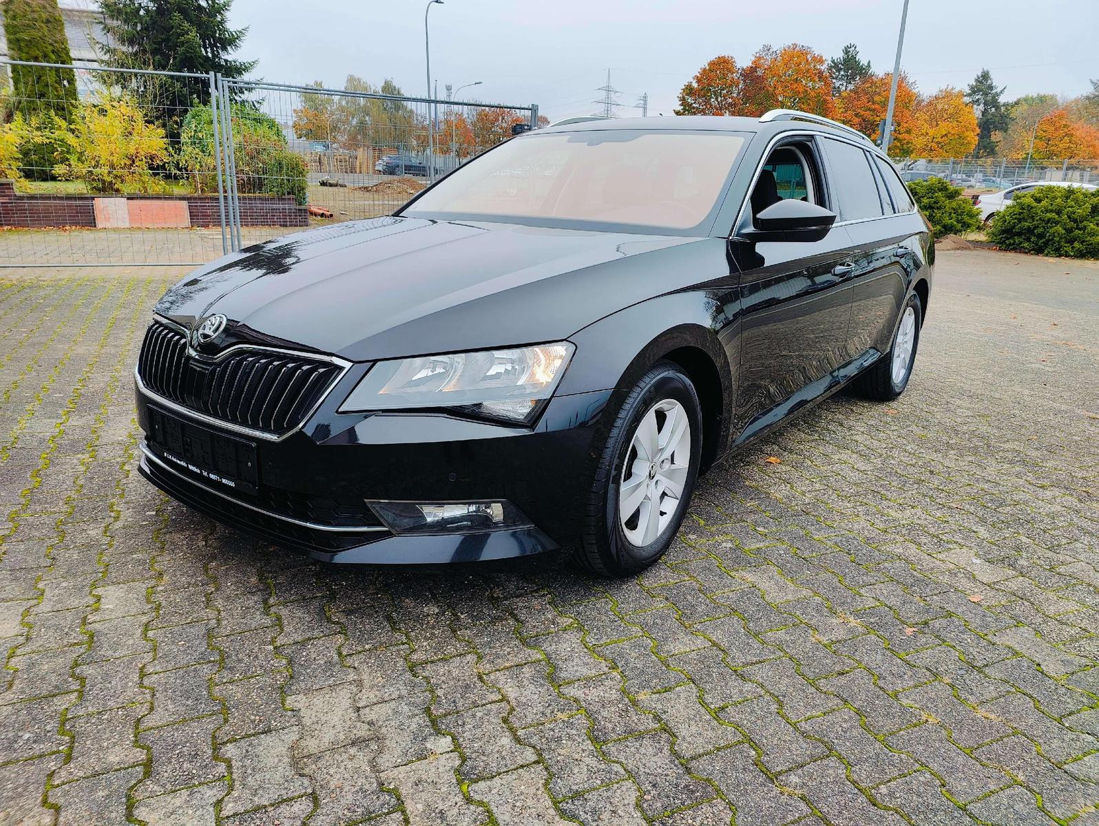 Skoda Superb Ambition-Klima-Shz-Navi-el. Heckklappe-Me
