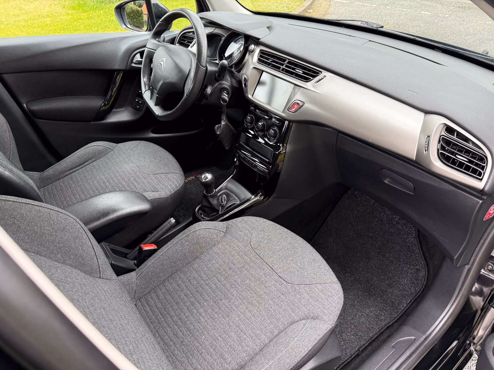 Citroën C3 Selection  ** Zahnriemen neu **