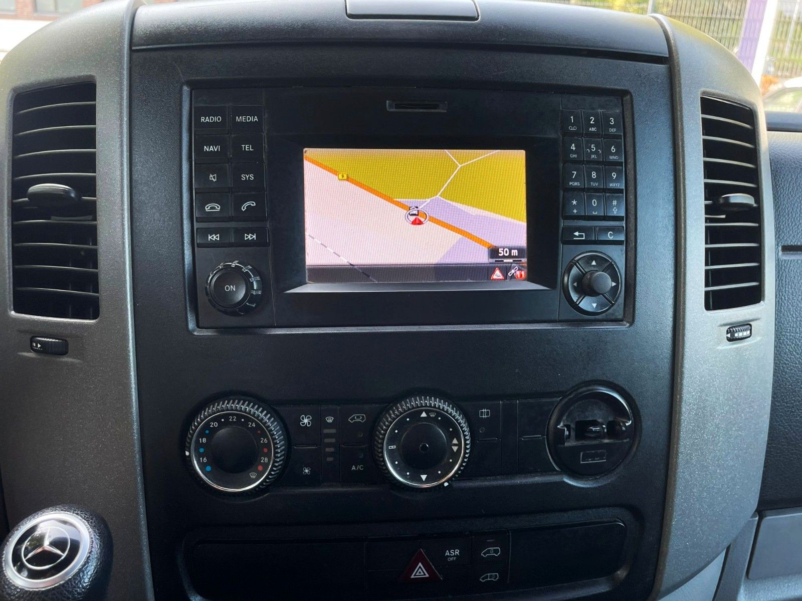 Fahrzeugabbildung Mercedes-Benz SPRINTER DOKA MAXI AUTOMATIK KLIMA  NAVI LUFTFED