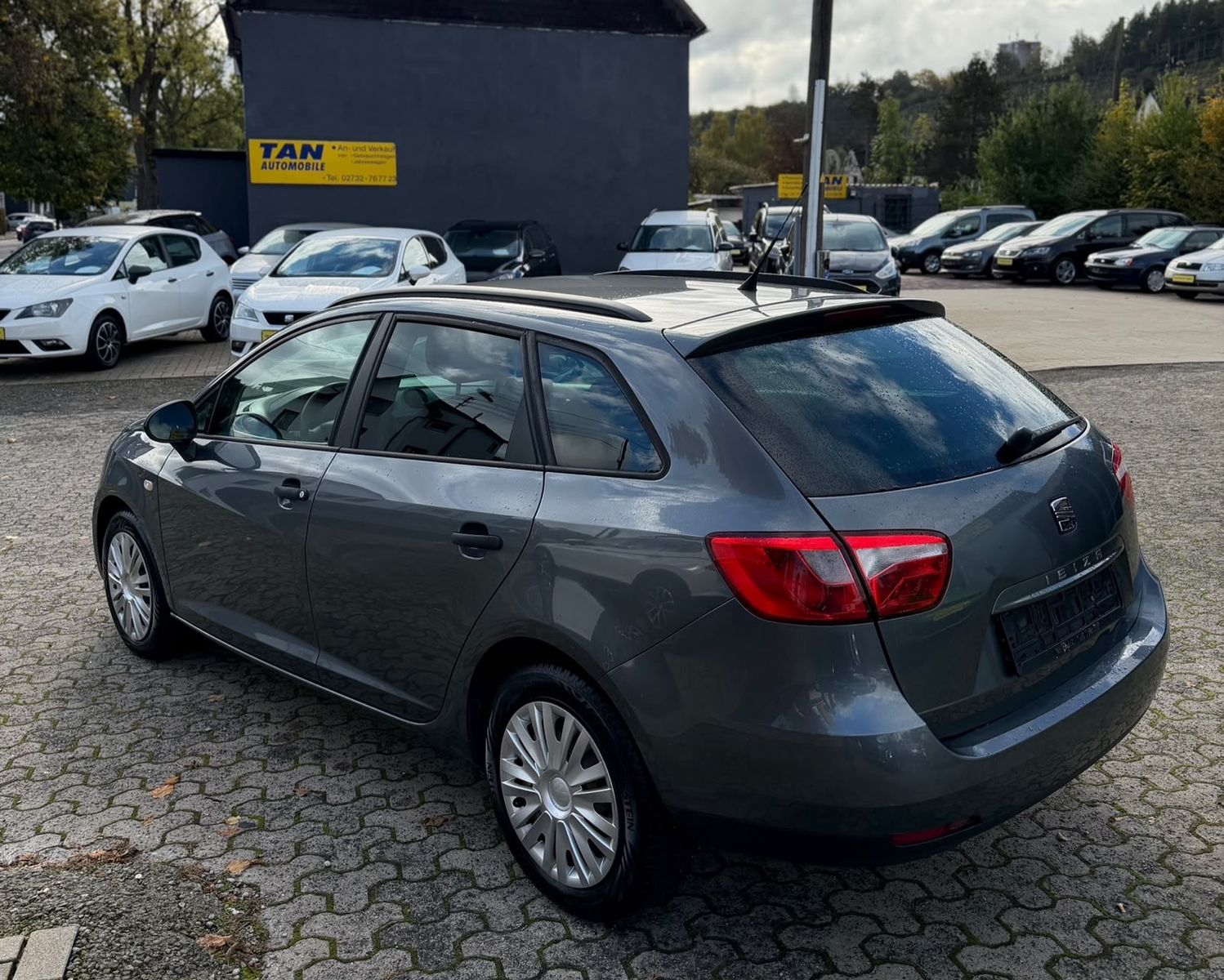 Fahrzeugabbildung SEAT Ibiza 1.4 ST *Sitzheizung *TÜV Neu *SERVICE Neu