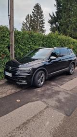 Volkswagen Tiguan Allspace 2.0 TDI DSG 4 Motion R Line - VW Tiguan Allspace Gebrauchtwagen in Stuttgart