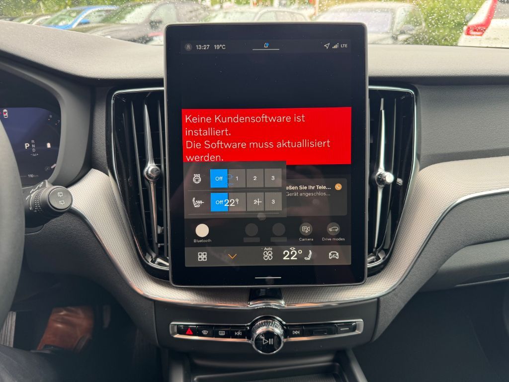 Fahrzeugabbildung Volvo XC60 B5 B AWD Plus Black Edition+Pano+LichtPak