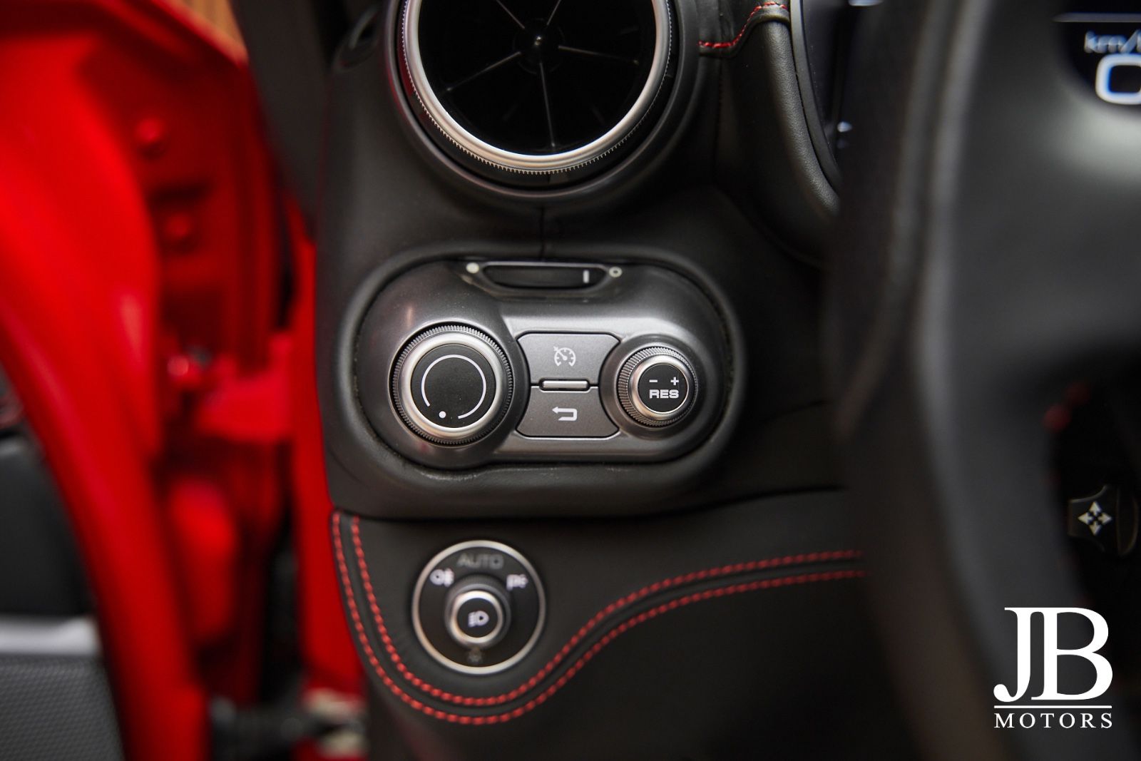 Fahrzeugabbildung Ferrari Portofino Daytona Magneride Scuderia Shields