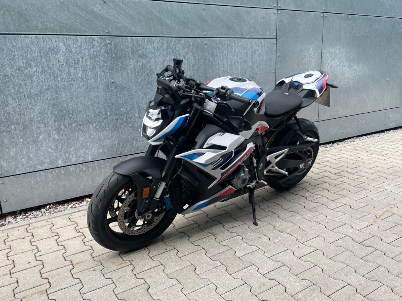 Fahrzeugabbildung BMW M 1000 R