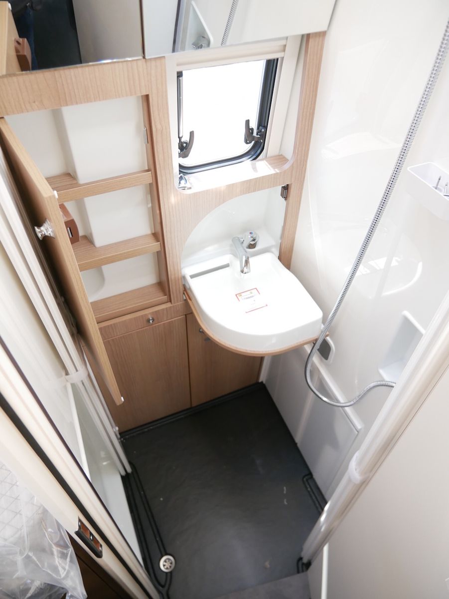 Fahrzeugabbildung Malibu Genius 641 LE Dachklimaanlage geschenkt
