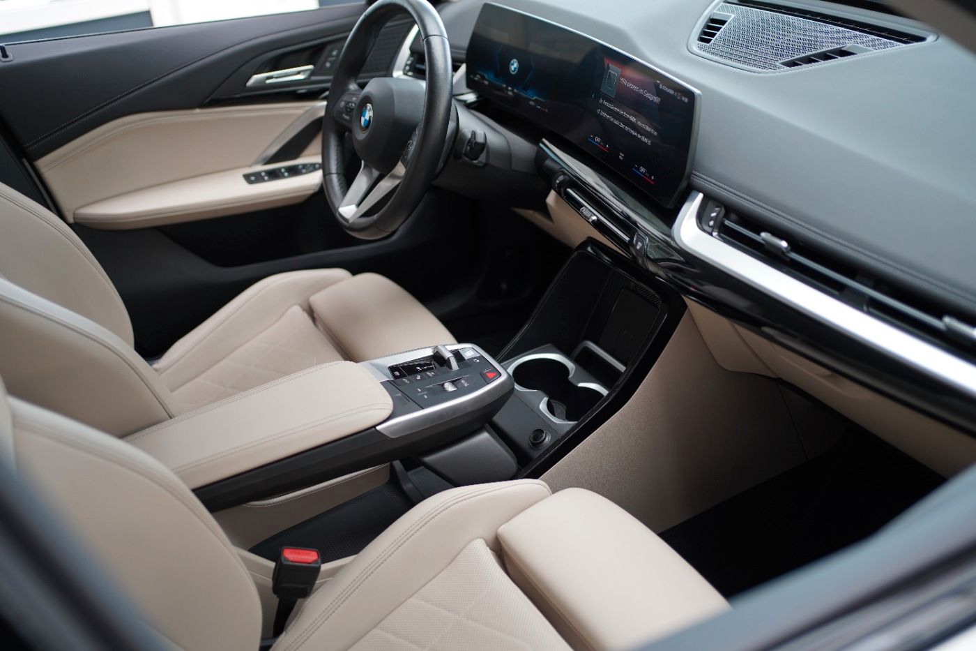 Fahrzeugabbildung BMW X1 18i xLine +LED+Komfortzugang+DAB+Sitzheizung