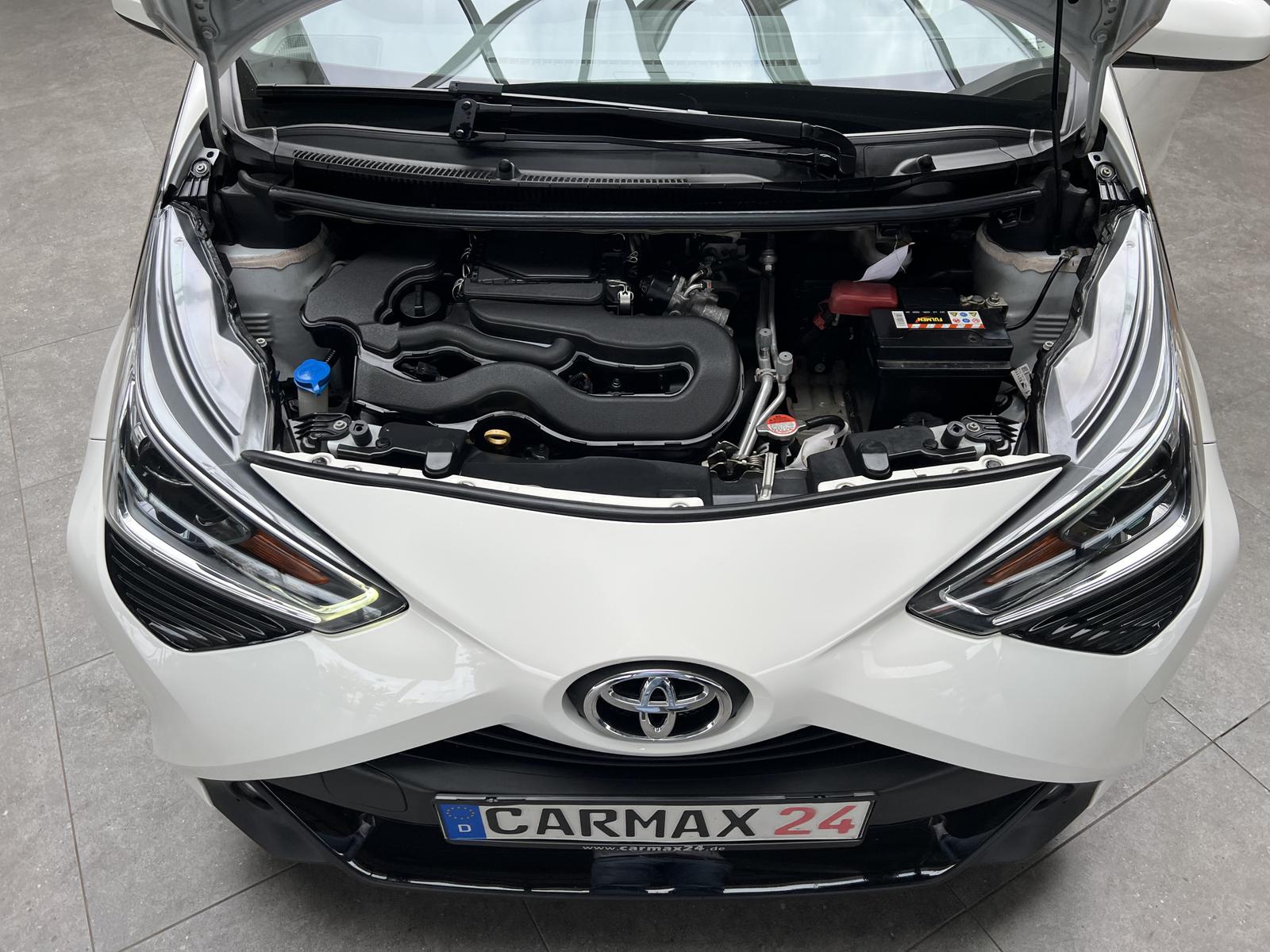 Toyota Aygo x-play connect CarPlay Klima Tempomat Touch