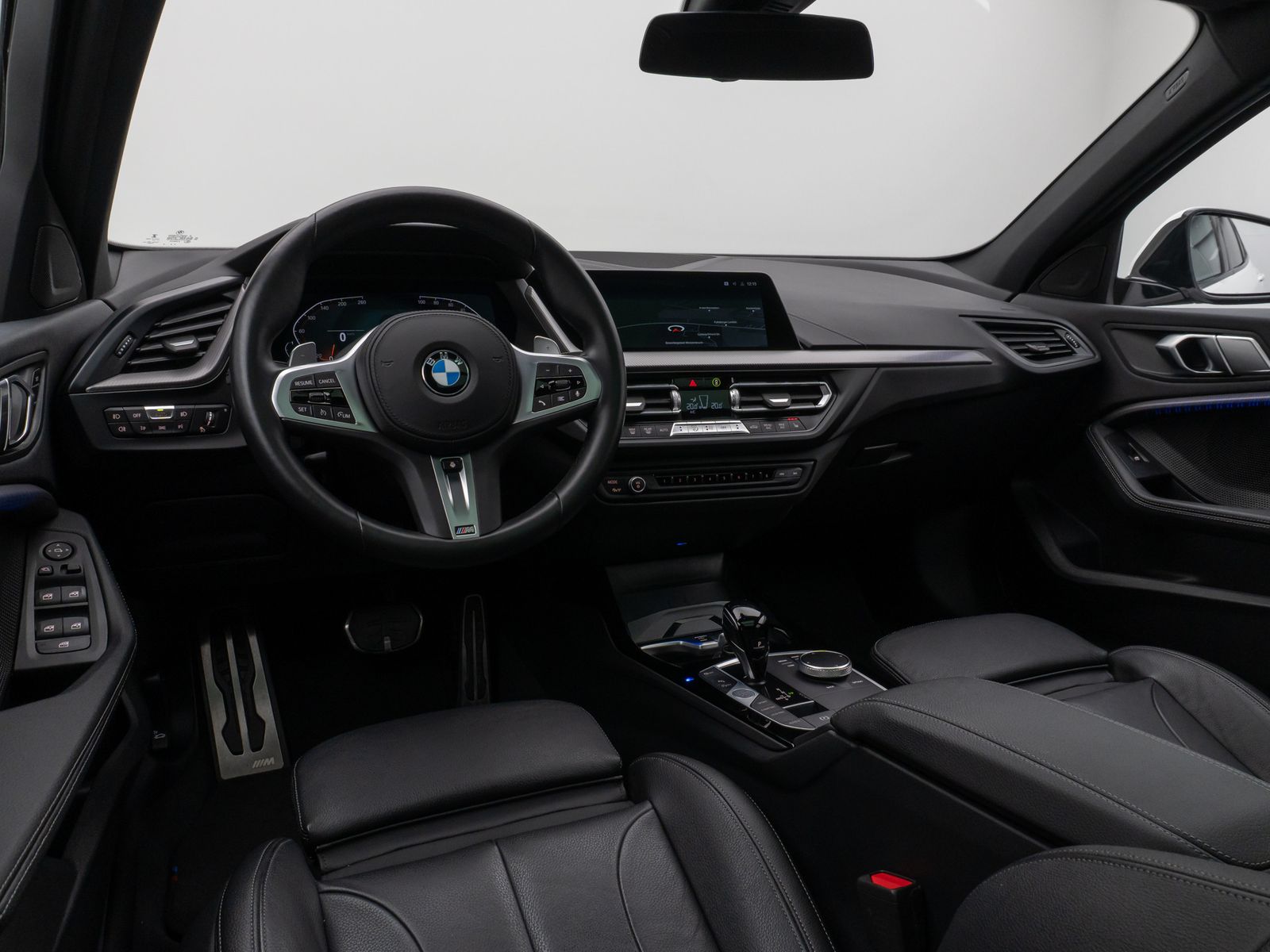 Fahrzeugabbildung BMW 120i M Sport Panoram Kamera DAB HiFi Komfort 19"