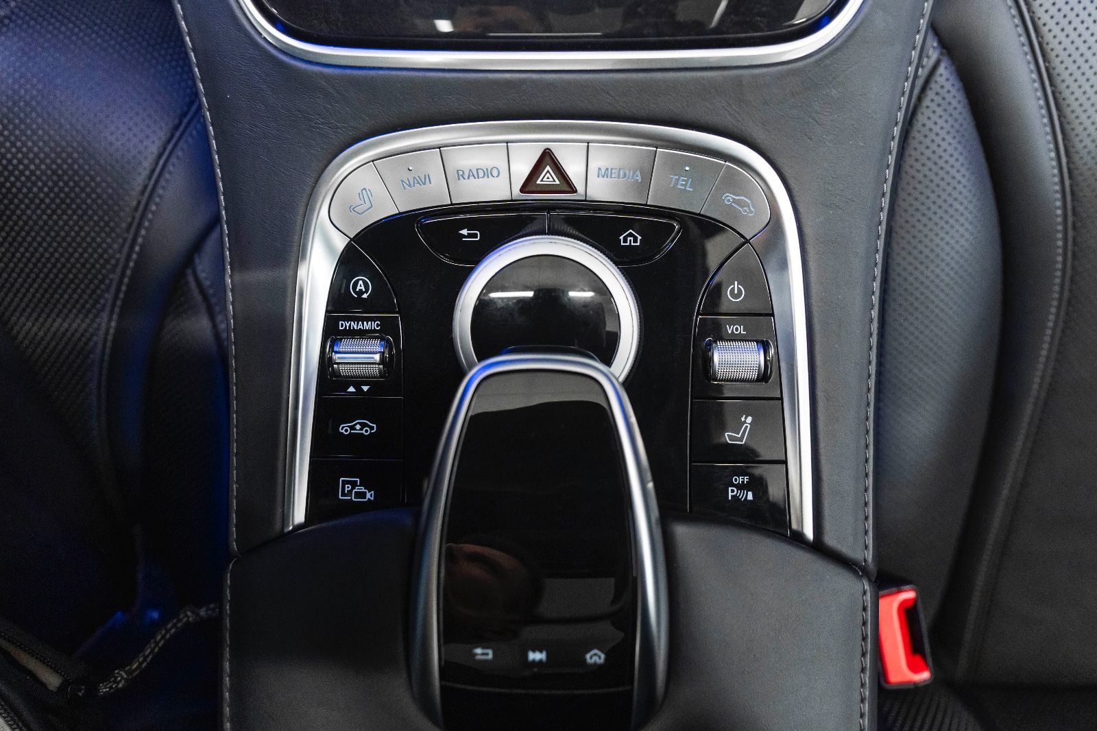 Fahrzeugabbildung Mercedes-Benz S 560 BURMESTER MASSAGE LED HUD 360° LUFT PANO