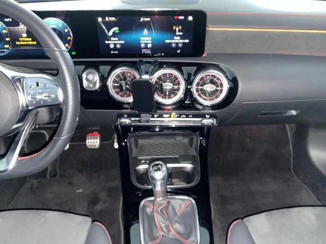 CLA 200 SB AMG Line AHK+PANO+LED