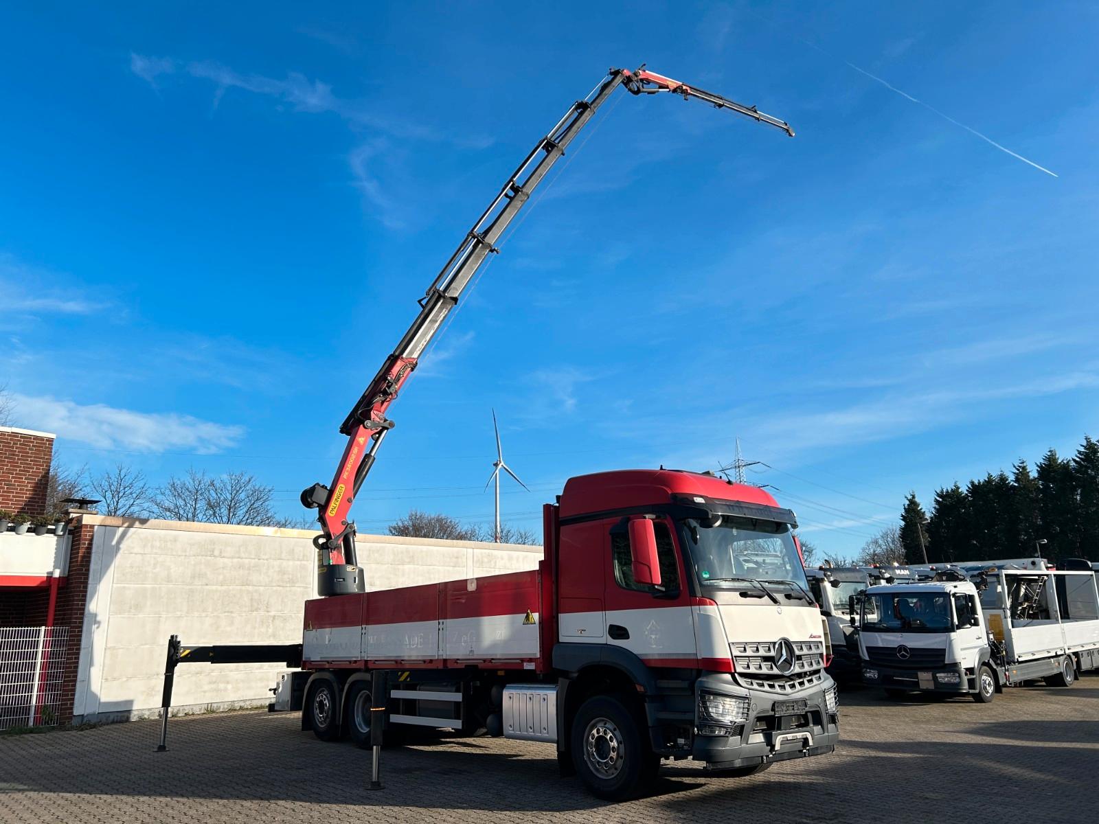 Mercedes-Benz 2543 Pritsche + PK34002SH Kran + Seilwinde