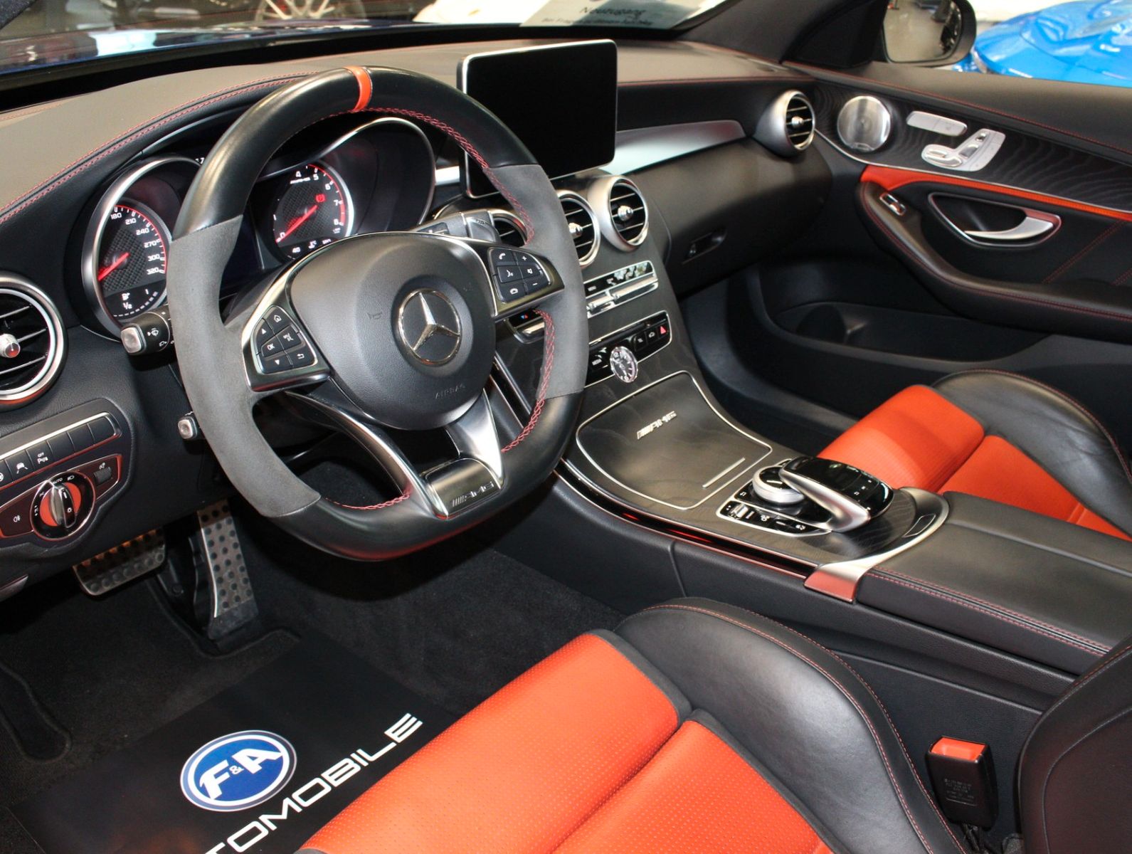 Fahrzeugabbildung Mercedes-Benz C 63 S AMG T Night-Paket+Burmester+Panoramadach