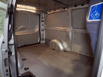 Mercedes eVito - 6