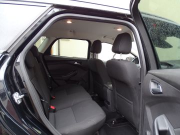 Ford Focus - 12