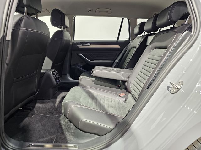 Volkswagen Passat 4Motion Sport Led Navi Leder AHK Kamera foto 15