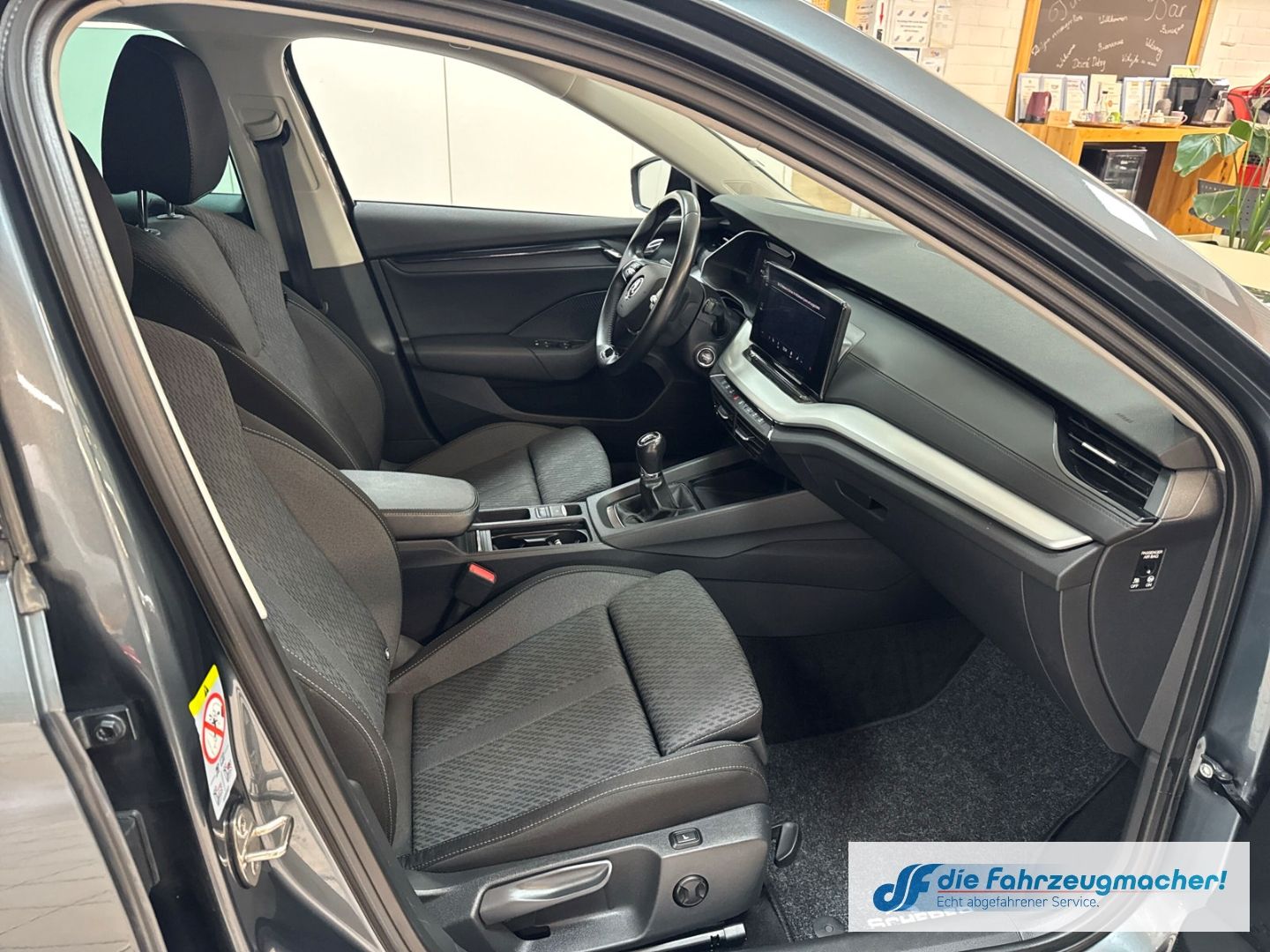 Fahrzeugabbildung SKODA Octavia Combi Clever Navi Digitales Cockpit LED