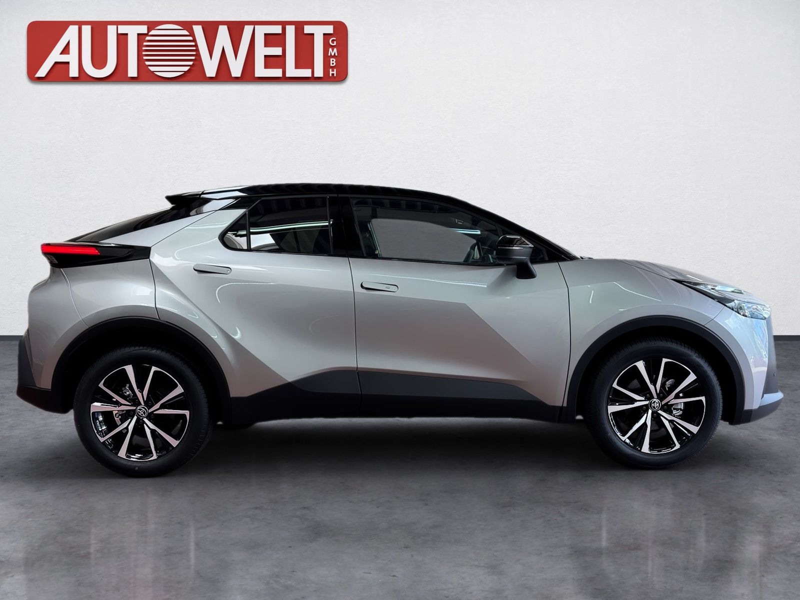 Fahrzeugabbildung Toyota C-HR 2.0 Teamplayer Technik-Paket KlimaA,LED,Nav