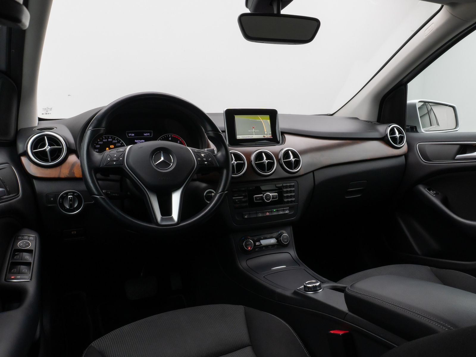 Fahrzeugabbildung Mercedes-Benz B 180 CDI Navi Sitzhzg Bi-Xenon PDC Klimaautomat