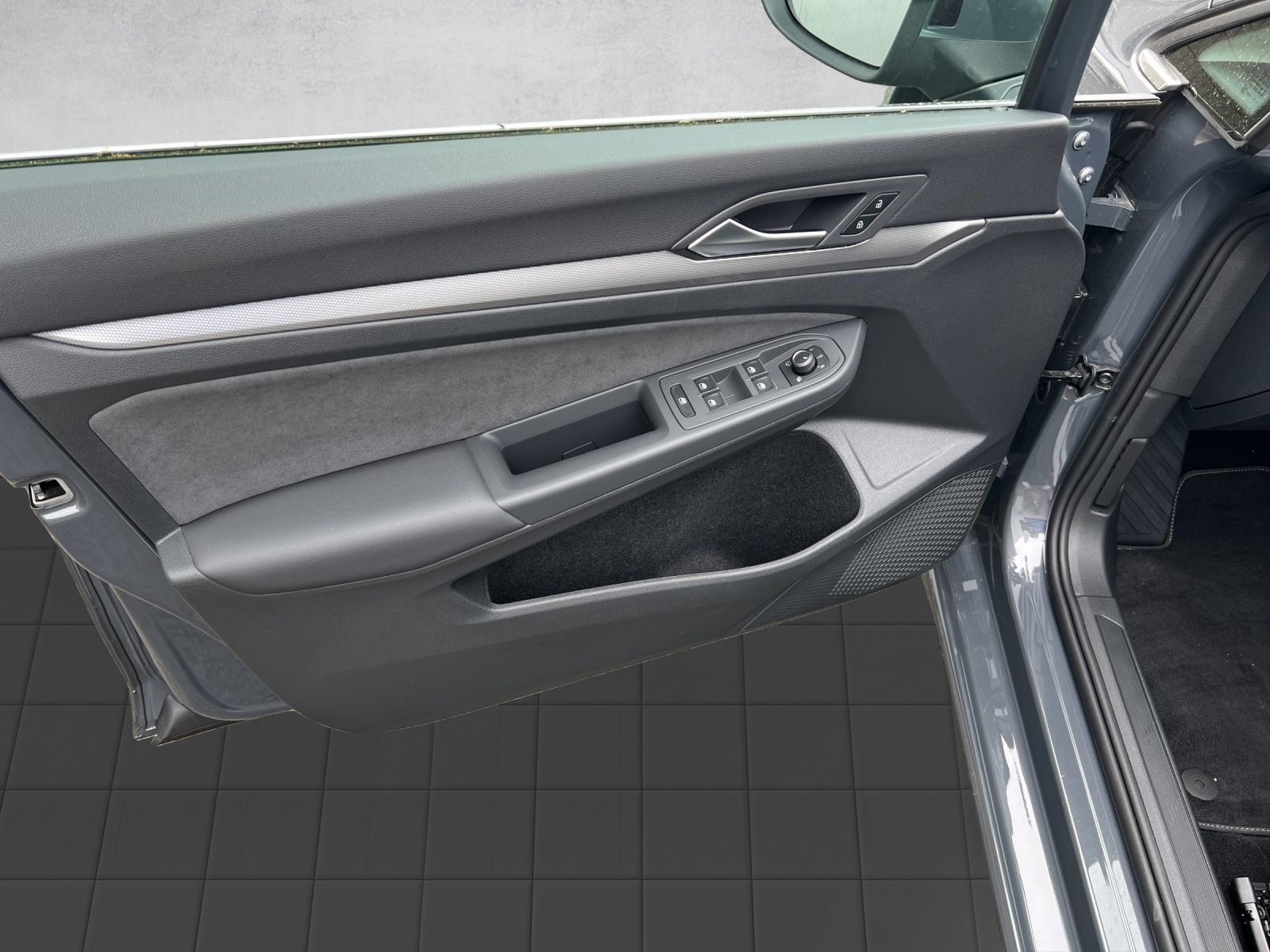 Golf VIII Style 1.5 eTSI DSG AHK*Navi*LED*Pano