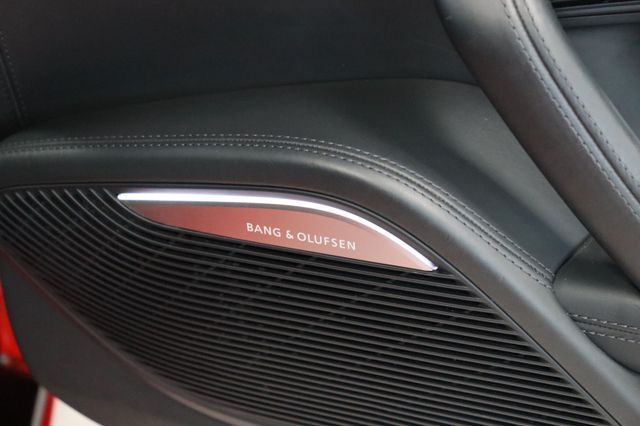 Fahrzeugabbildung Audi R8 Coupe 5.2 FSI quattro B&O|LED|KAMERA|NAVI|SHZ