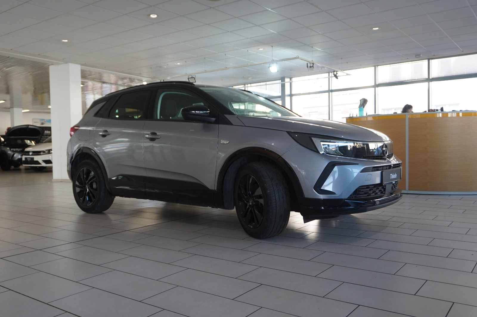 Fahrzeugabbildung Opel Grandland (X) 1.2T GS SPORT NAVI/LED/KAMERA/DAB+